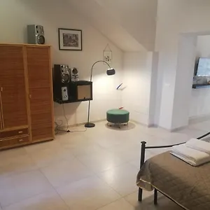 https://magara-holiday-home.catania-hotels.net